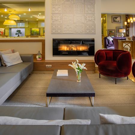 Hotel Pirineos Figueres By Pierre & Vacances Esterno foto