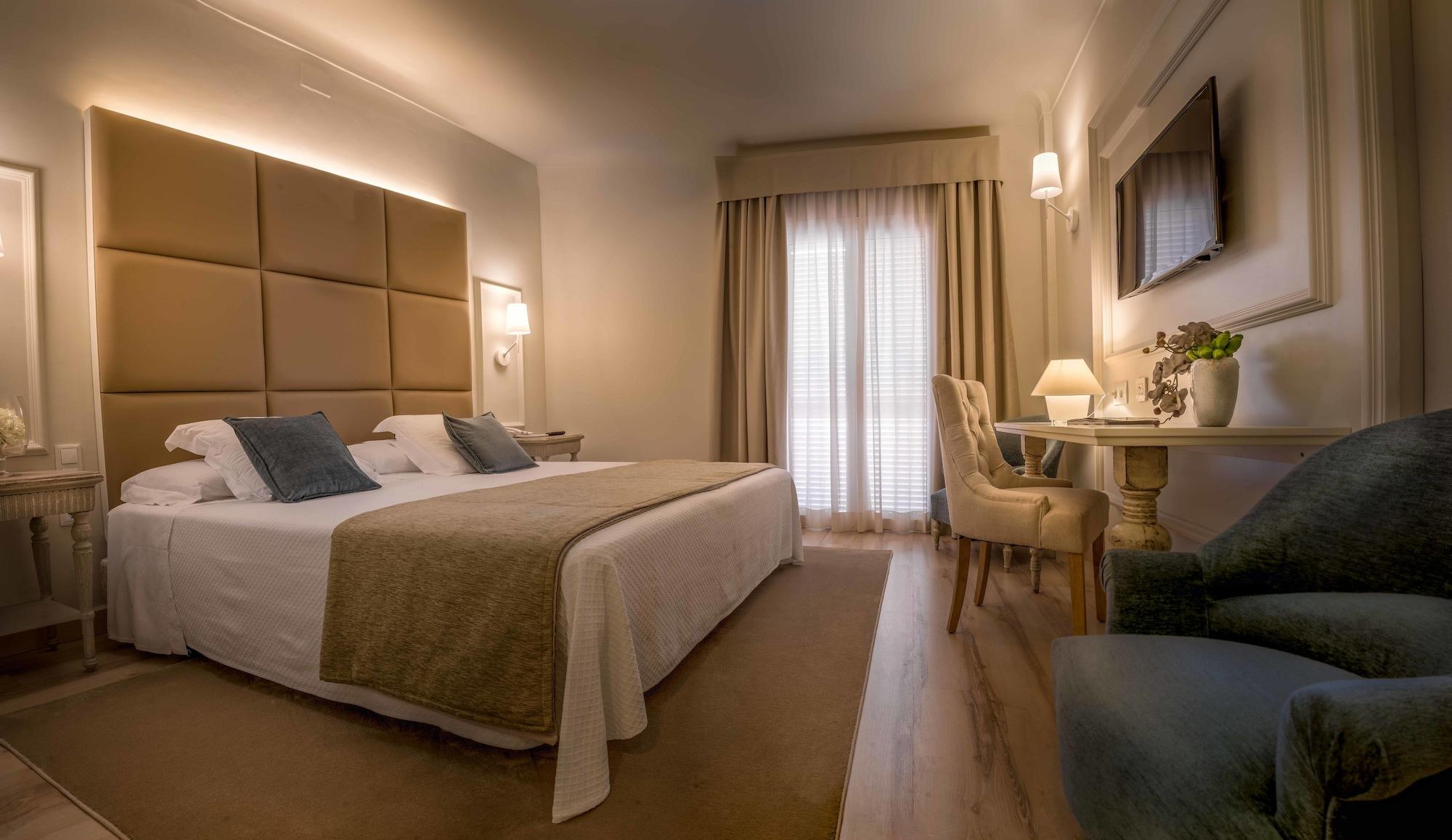 Hotel Pirineos Figueres By Pierre & Vacances Esterno foto