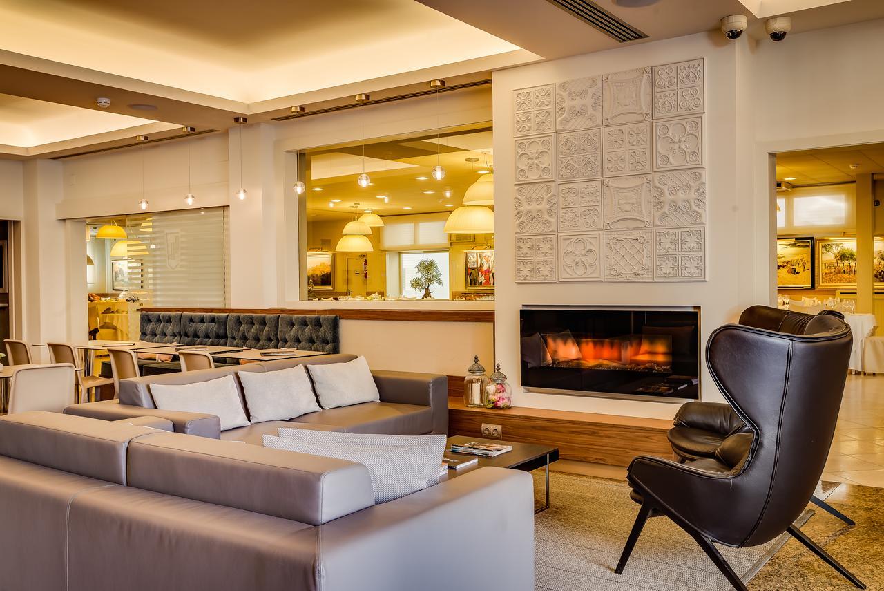 Hotel Pirineos Figueres By Pierre & Vacances Esterno foto