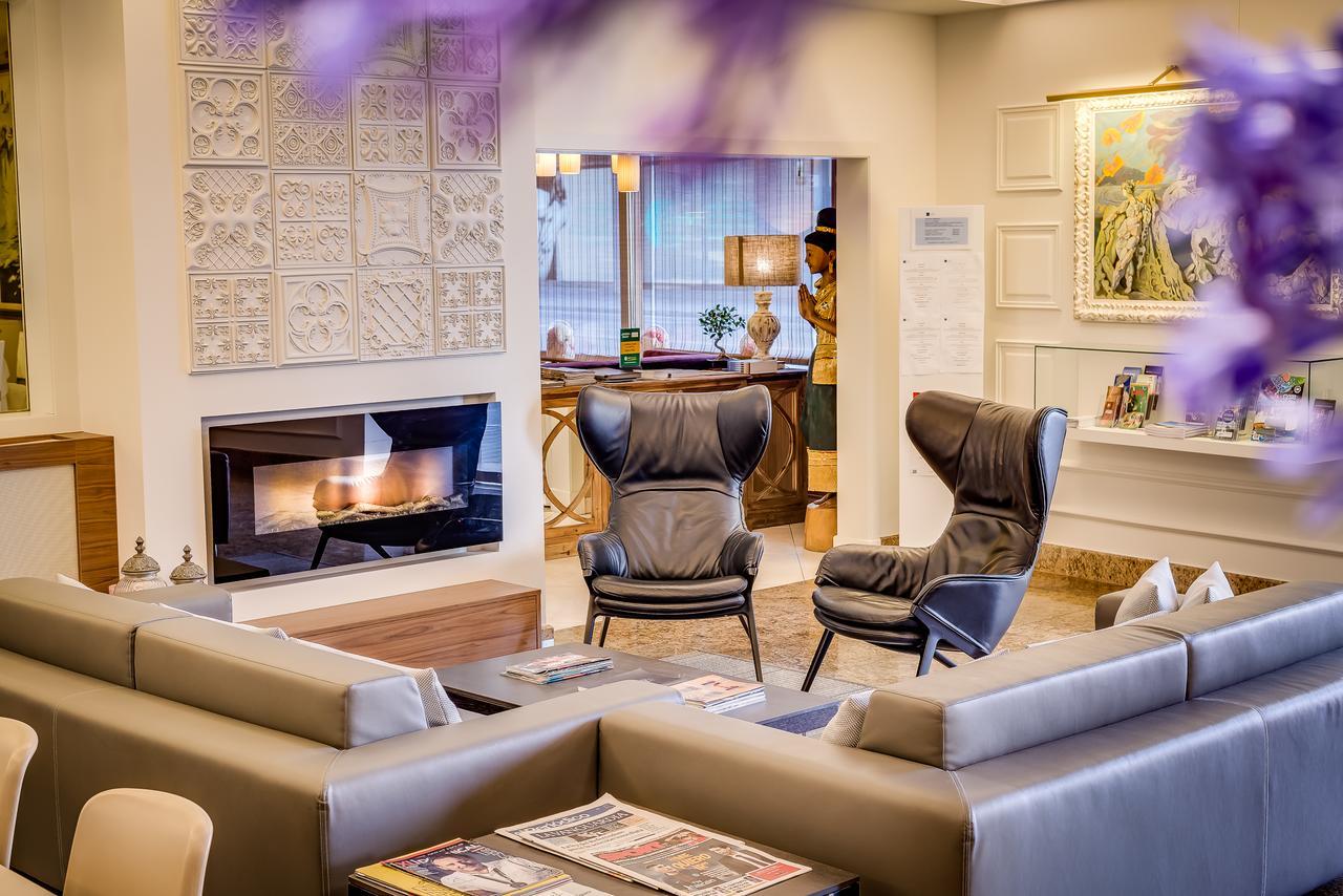 Hotel Pirineos Figueres By Pierre & Vacances Esterno foto