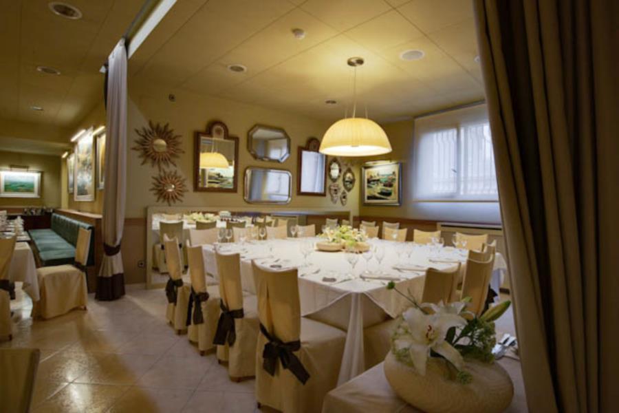Hotel Pirineos Figueres By Pierre & Vacances Esterno foto
